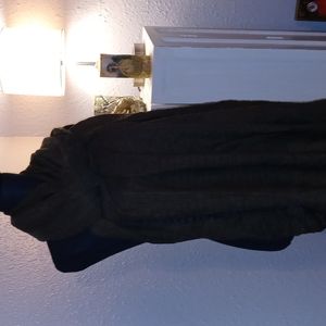 Scarf with black trim